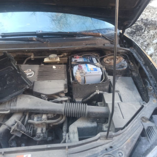 Замена аккумулятора на Mazda 3 I (BK) 2003 - 2006 1.6 (105 л.с.) Замена аккумулятора на Mazda 3 I (BK) 2003 - 2006 1.6 (105 л.с.)