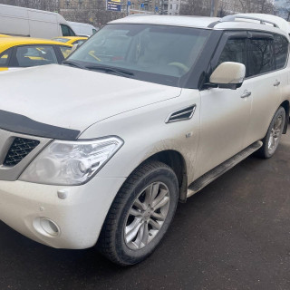 Замена аккумулятора на Nissan Patrol VI (Y62) 2010 - 2014 5.6 (400 л.с.) Замена аккумулятора на Nissan Patrol VI (Y62) 2010 - 2014 5.6 (400 л.с.)